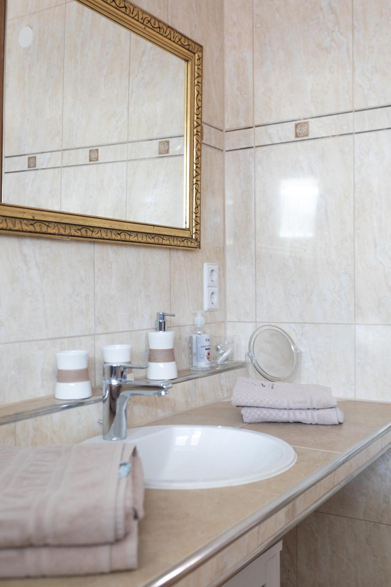 Storchennest - Schoenes, Ruhiges Apartment Mit Sonnenterrasse Тетнанг Экстерьер фото